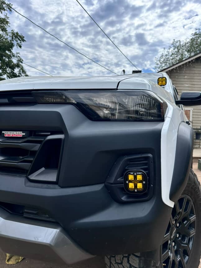 Cubierta de ventilación LED Squadron de Baja Designs para Colorado LT/TrailBoss 2024 (negro mate ASA)