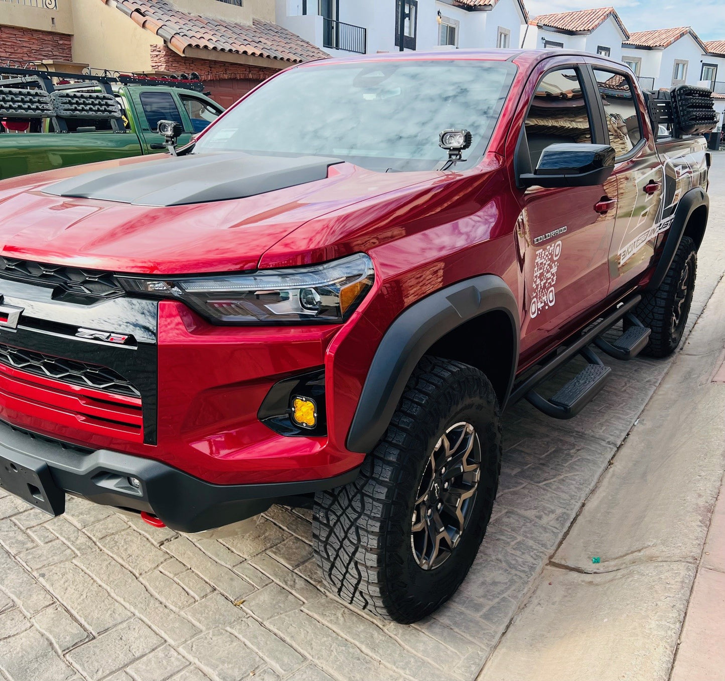 Conversión de faros antiniebla Colorado ZR2 2023 + Auxbeam XP Ultra Combo 9600 LM (negro mate)