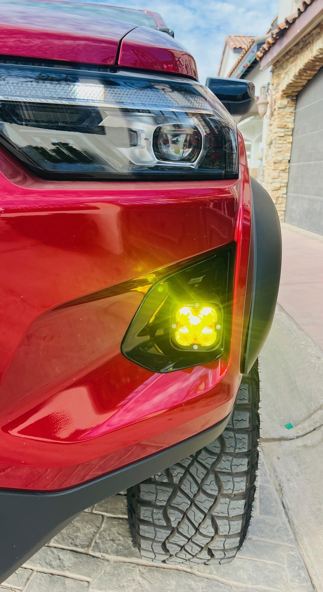 Conversión de faros antiniebla Colorado ZR2 2023 + Auxbeam XP Ultra Combo 9600 LM (negro mate)