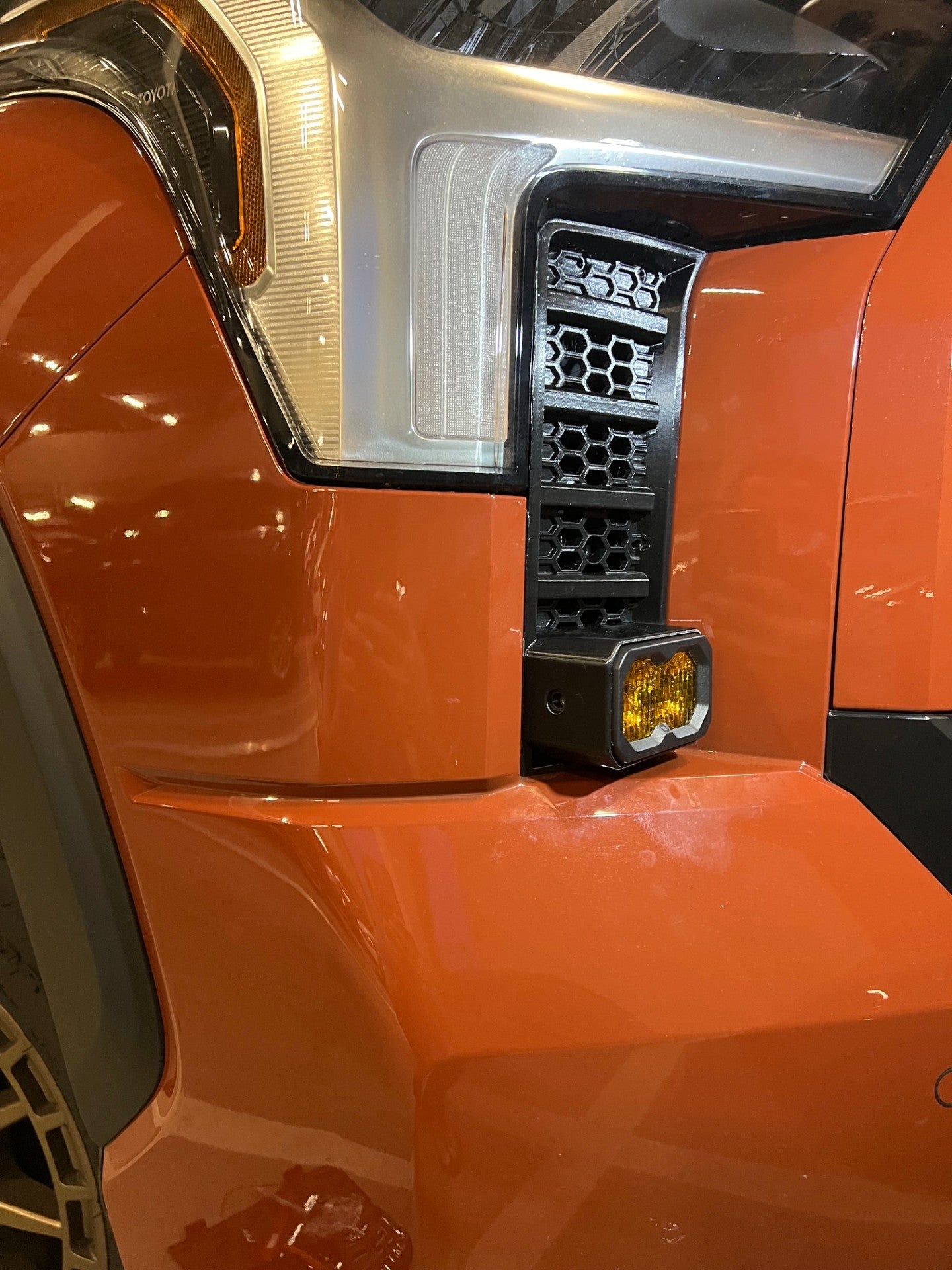 Cubierta de ventilación LED para Toyota Tundra 2022 (negro mate ASA) Baja Designs S1