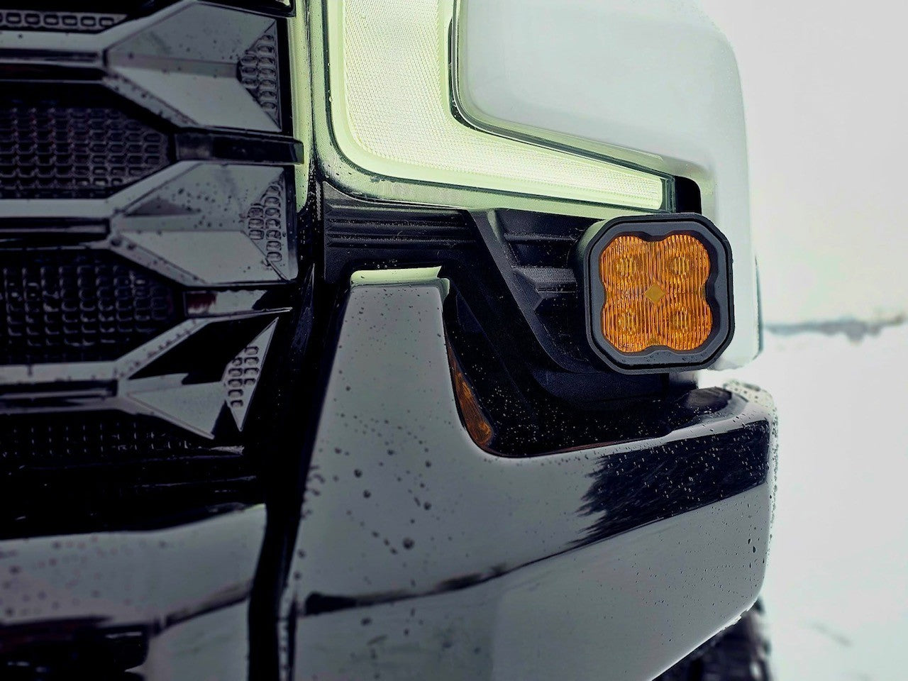 Cubierta de ventilación LED para Toyota Tundra 2022 (negro mate ASA) Baja Designs S1